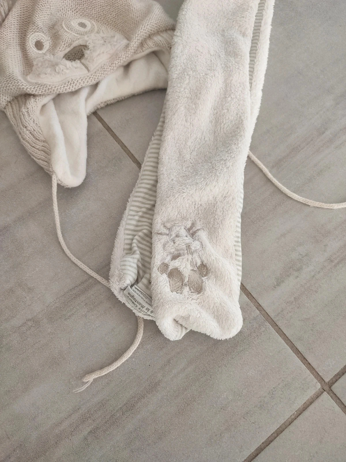 Bonnet maat 50 en beige sjaal – photo 2